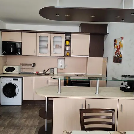 Nev 1 Apartman Burgasz